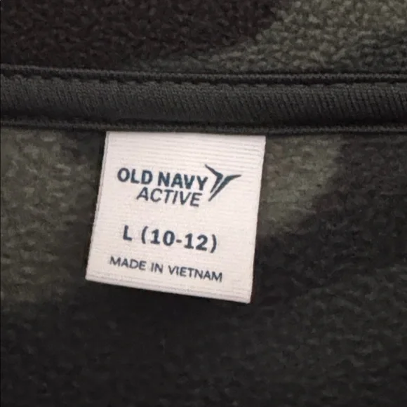 Old Navy Active Camouflage Pullover - Picture 2 of 4